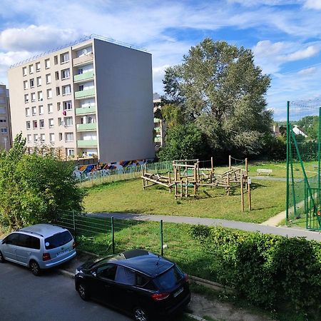Room & Parking In Shared Appartment With Proprietor L 25 Mins From Paris Gare Du Nord, Cdg Airport & Stade De France Montmagny Eksteriør bilde